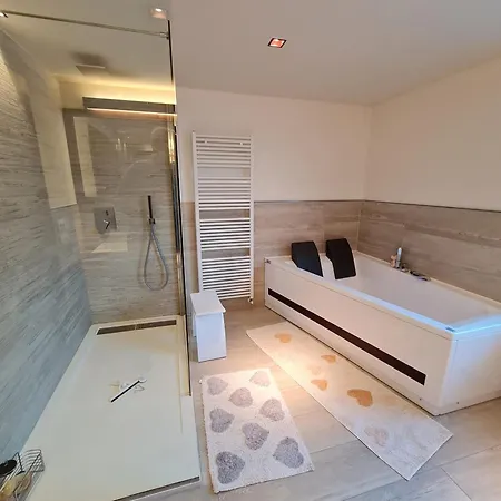 Апартаменты Haus Amadeus By Globalimmoservice Бад Кляйнкирххайм